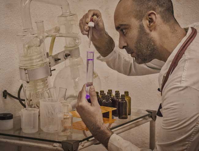 escape room Sevilla La vacuna del Dr.Painokovic